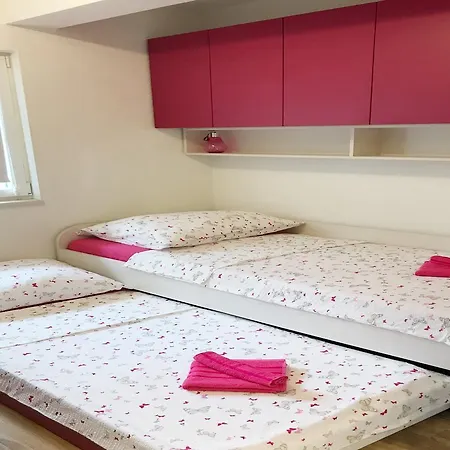 Stivan Apartament *